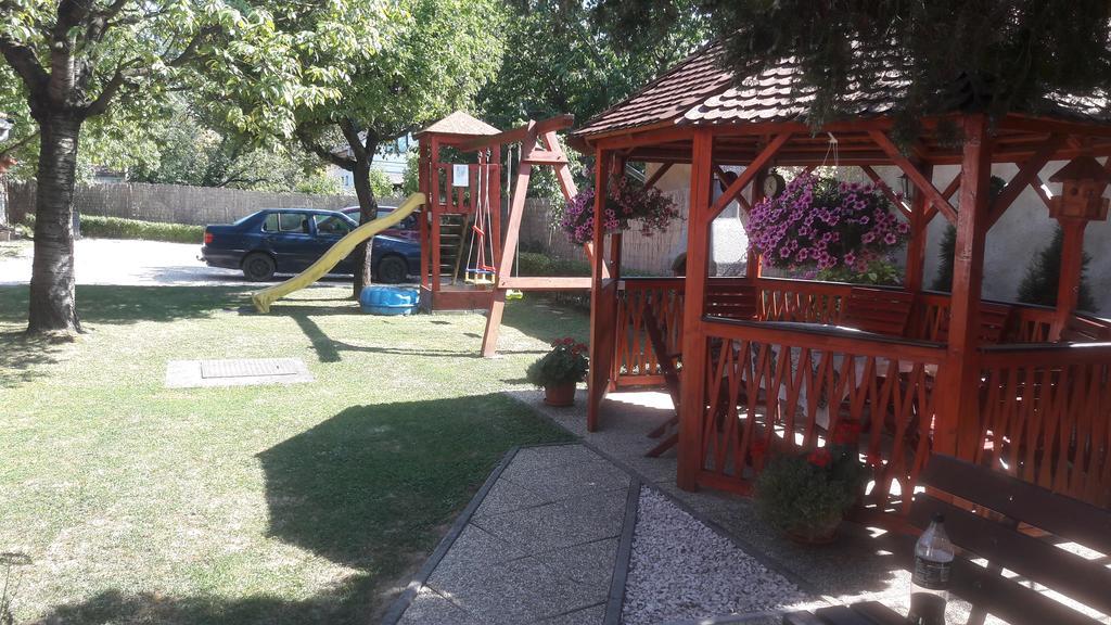 Apartman Aniko Vendeghaz Harkan Exterior foto